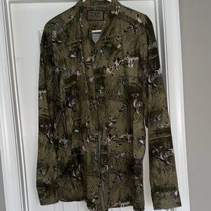 Woods & Water Outfitters Green Duck Print button done shirt.